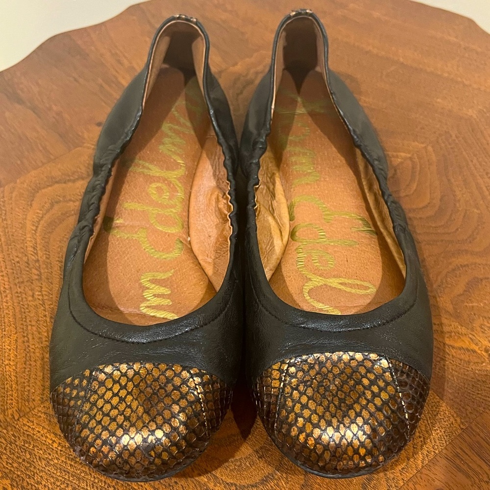 Sam Edelman Braxton 2 Ballet Flat Black Brass Snake Leather Copper Toe Cap.